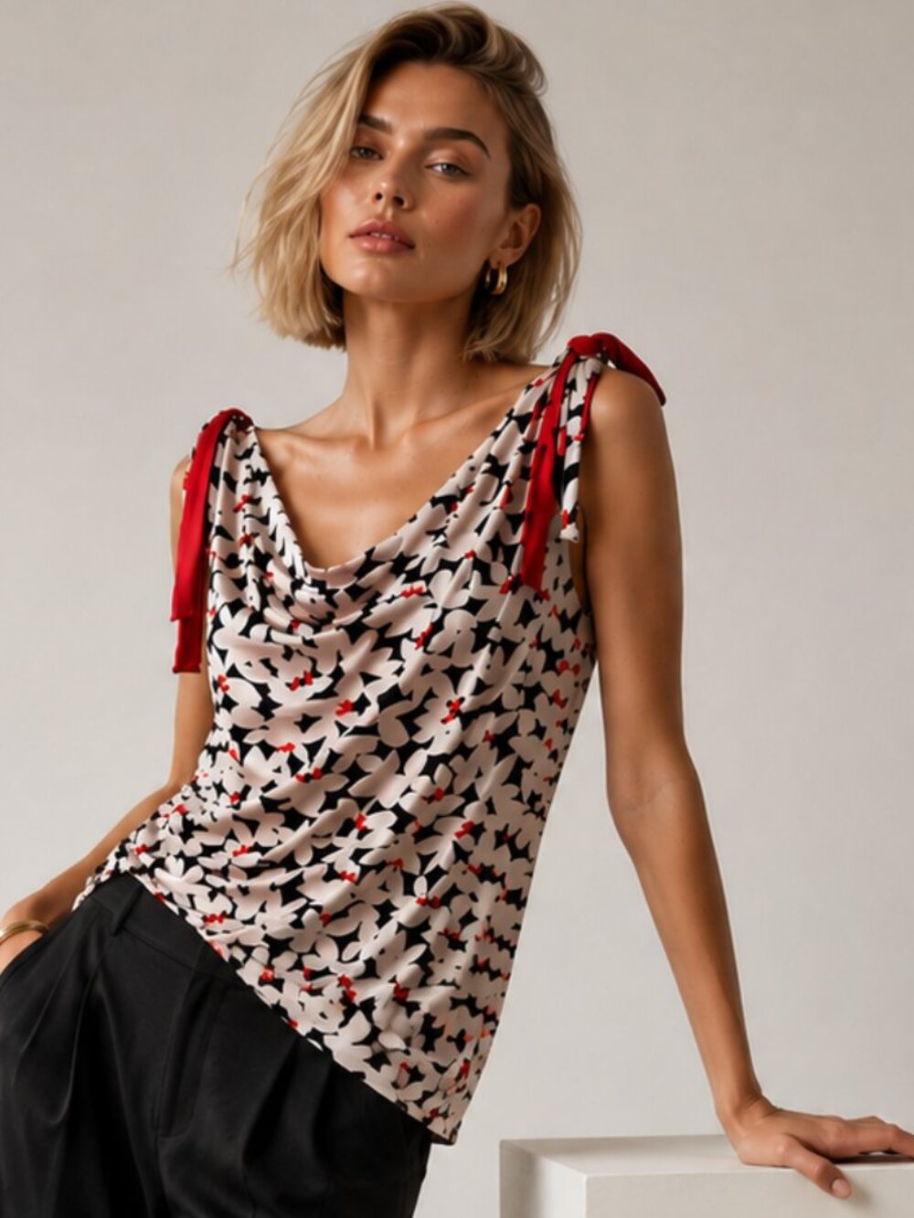 GUCCI Vintage 2007 Runway Silk Draped Neck Floral Sleeveless Blouse Resortwear M